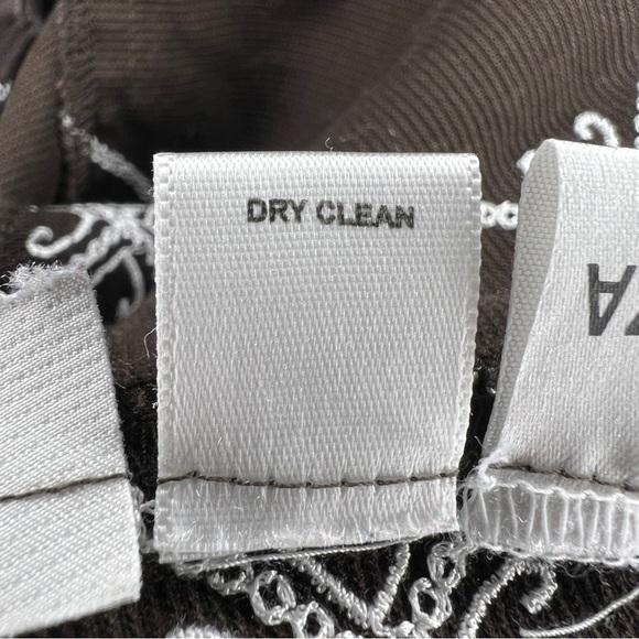 SIZE 6 ANN TAYLOR LOFT BROWN WHITE EMBROIDERED CROPPED CAPRI PANTS BOHO PREPPY - Picture 10 of 11